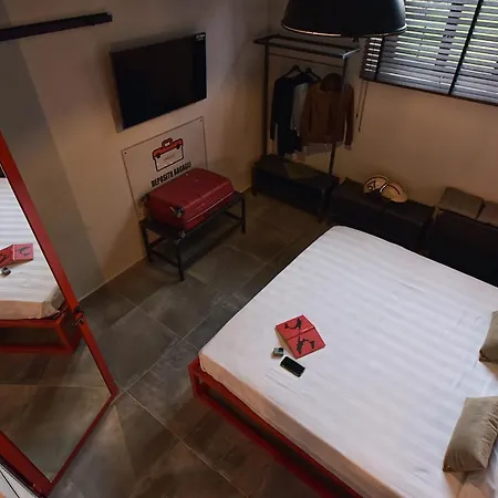 Garage47 Storica Officina Meccanica Loft In Bed & Breakfast *