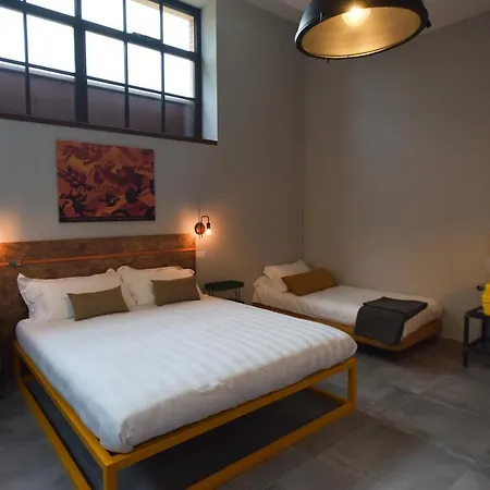 Garage47 Storica Officina Meccanica Loft In Bed & Breakfast *