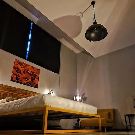 Garage47 Storica Officina Meccanica Loft In לינה וארוחת בוקר פיינצה