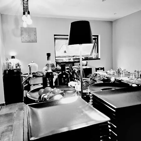 Garage47 Storica Officina Meccanica Loft In Bed & Breakfast Pienza